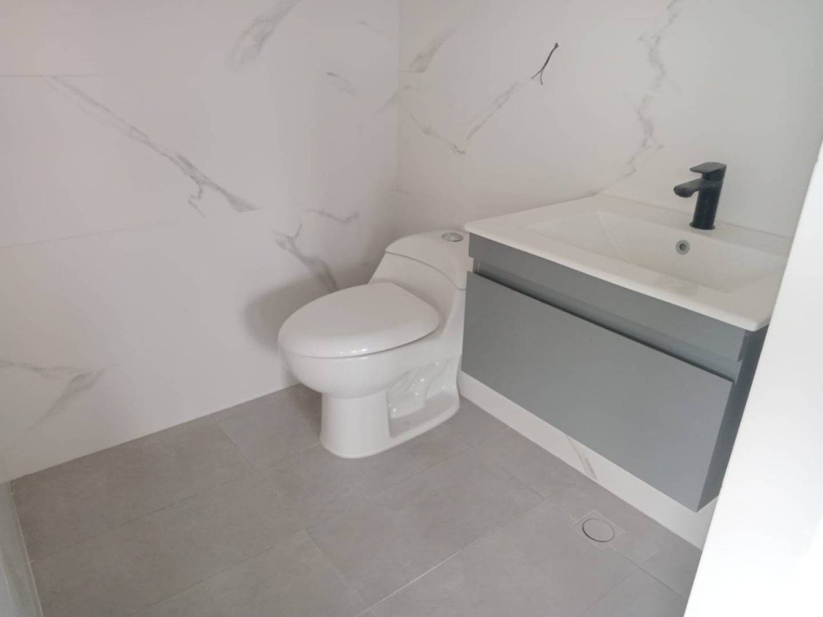 Oficina En Arriendo - Chico Navarra, Bogota