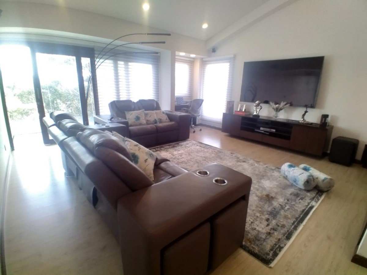 Casa En Arriendo - Bosque De Pinos, Bogota