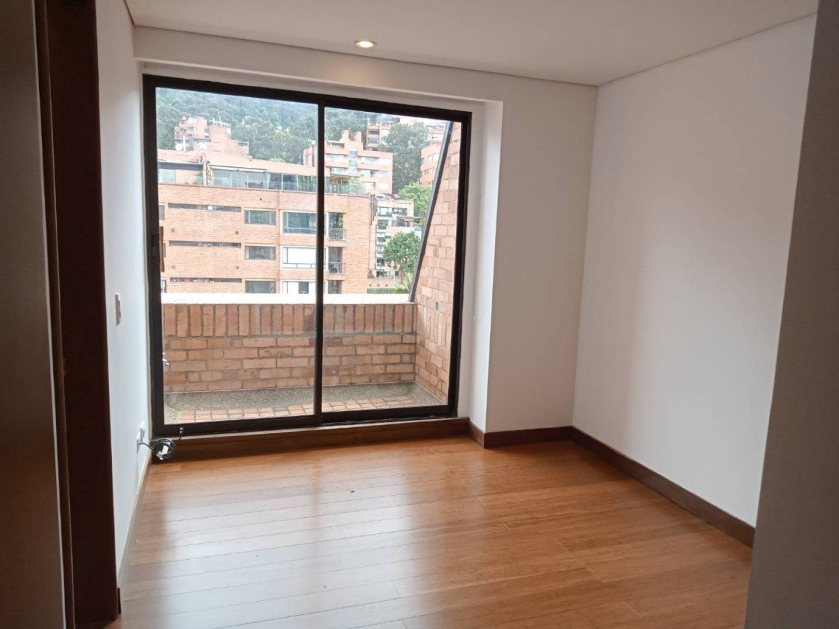 Apartamento En Arriendo - Los Rosales, Bogota