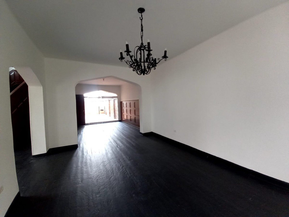 Casa En Arriendo - Marly, Bogota