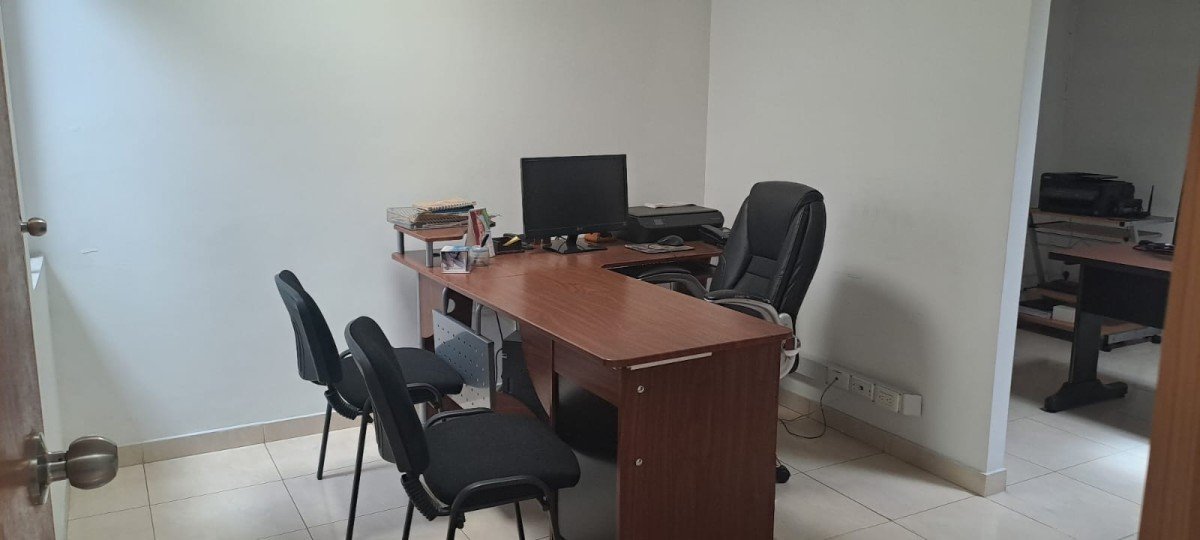 Casa En Arriendo - Batan, Bogota