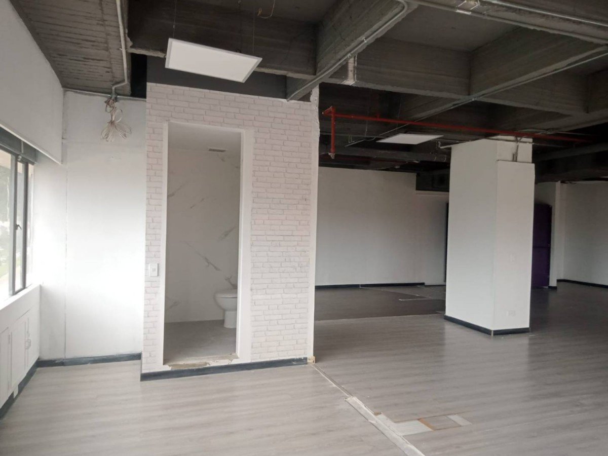 Oficina En Arriendo - Chico Navarra, Bogota