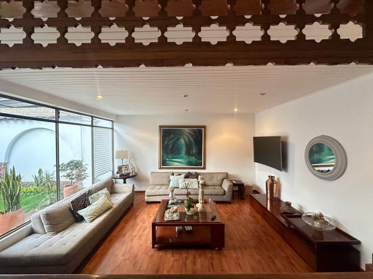 Casa En Arriendo - Santa Barbara Oriental, Bogota