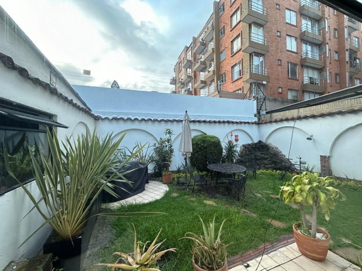 Casa En Arriendo - Santa Barbara Oriental, Bogota