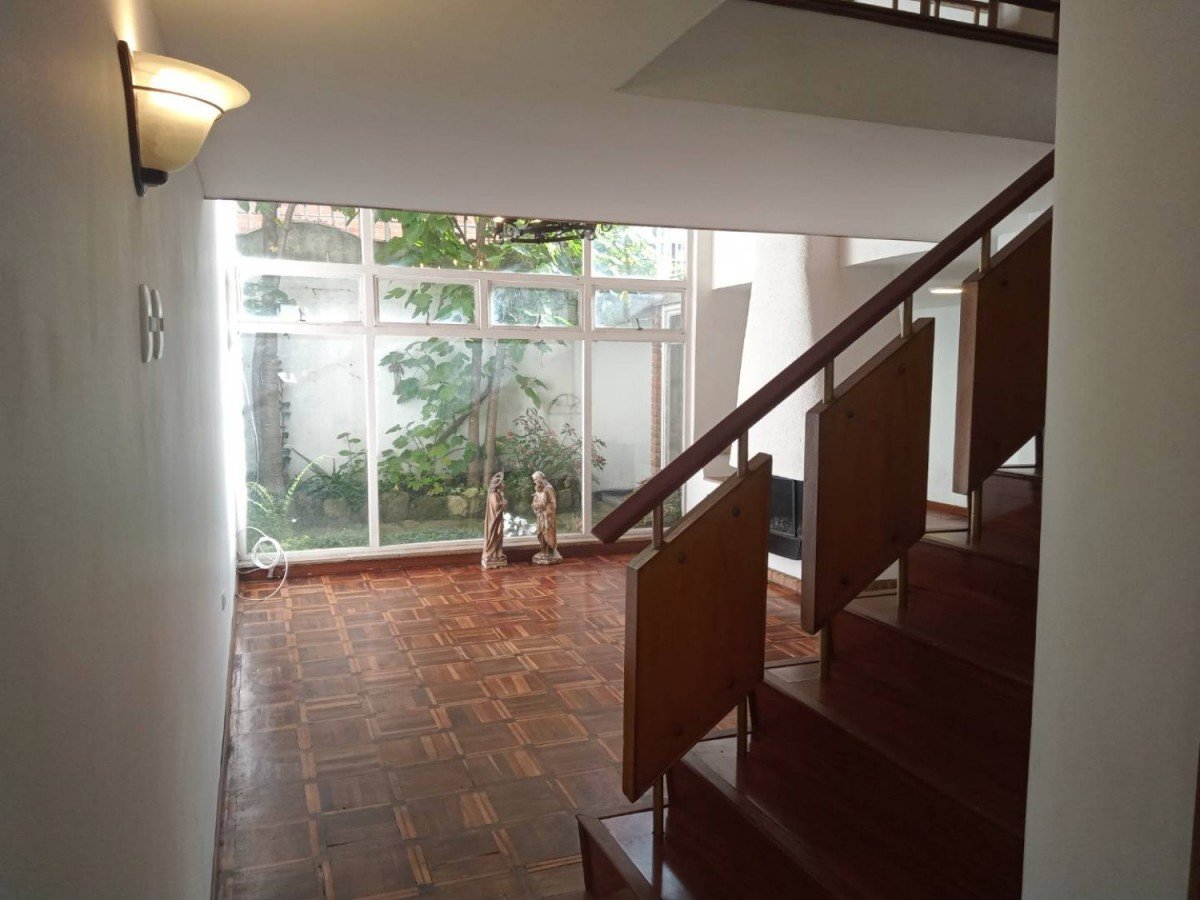 Casa En Arriendo - Los Rosales, Bogota