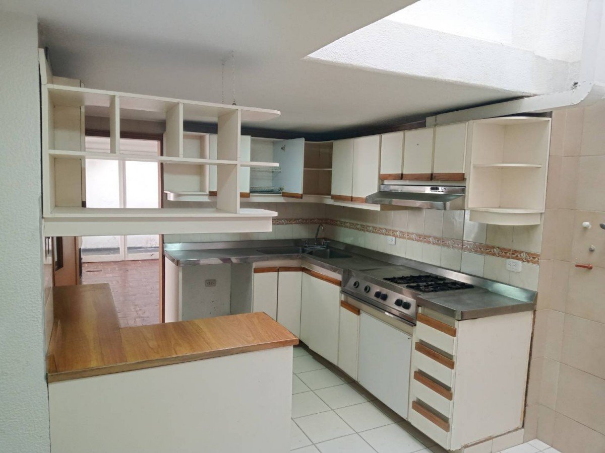 Casa En Arriendo - Los Rosales, Bogota