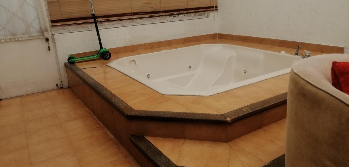 Casa En Arriendo - Santa Barbara Central, Bogota