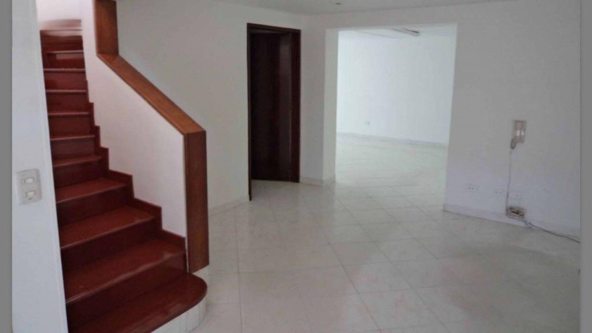 Casa En Arriendo - Santa Paula, Bogota