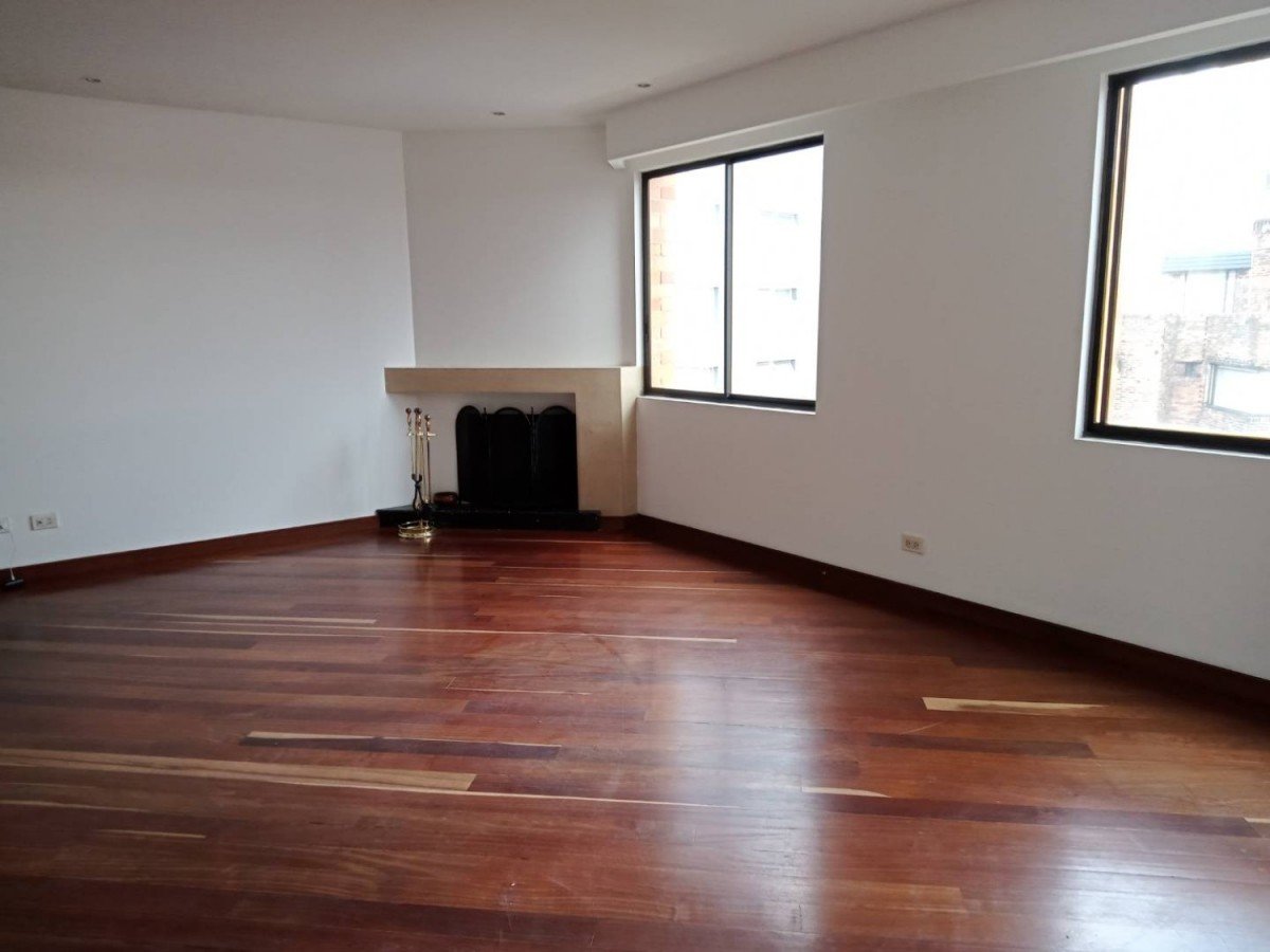 Apartamento En Arriendo - Los Rosales, Bogota