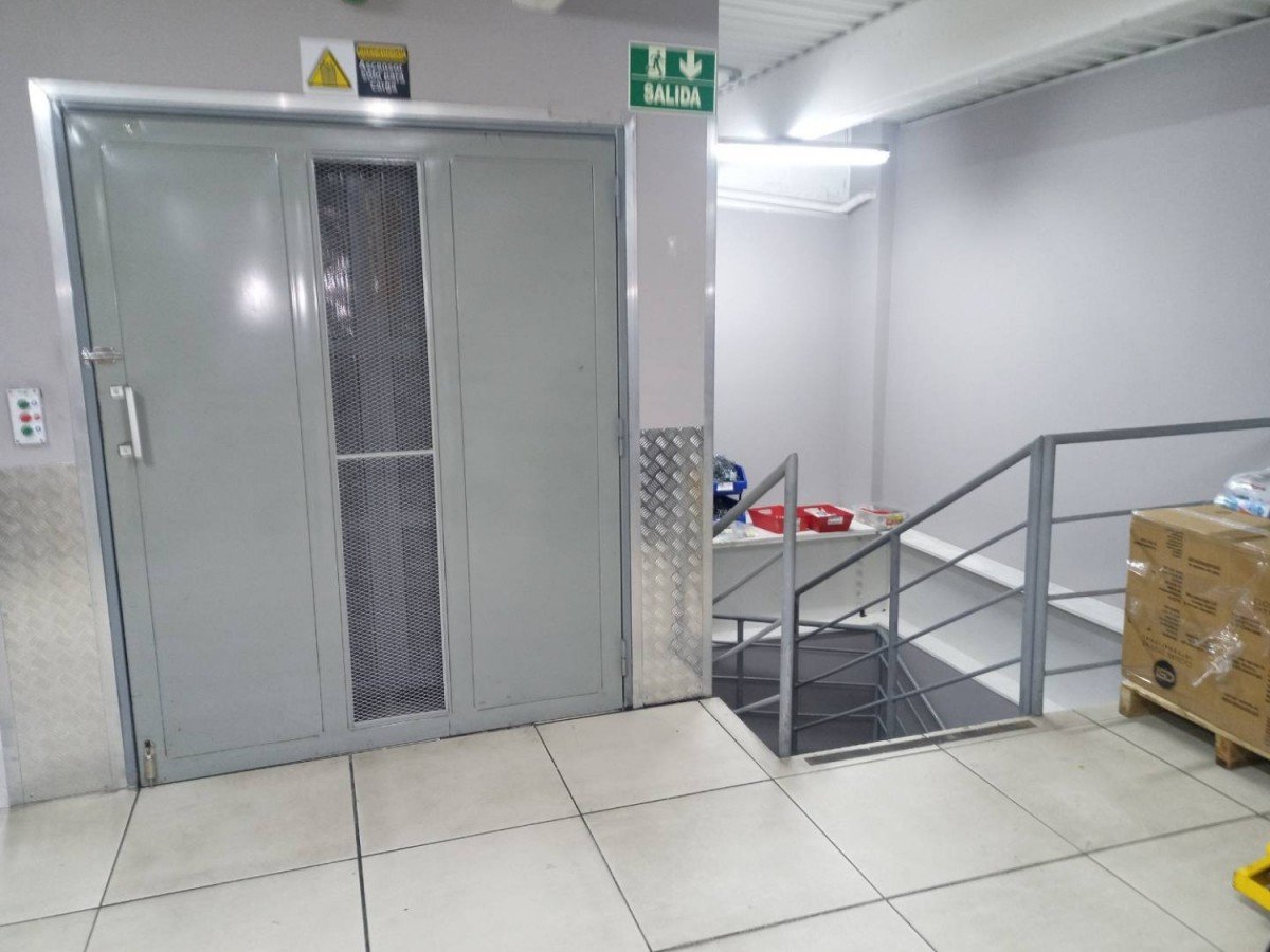 Local En Venta - Altos Del Poblado, Medellín