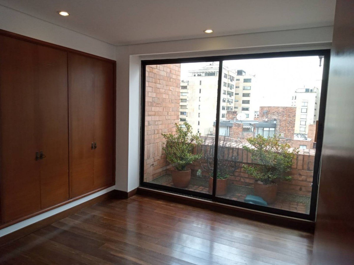 Apartamento En Arriendo - Los Rosales, Bogota