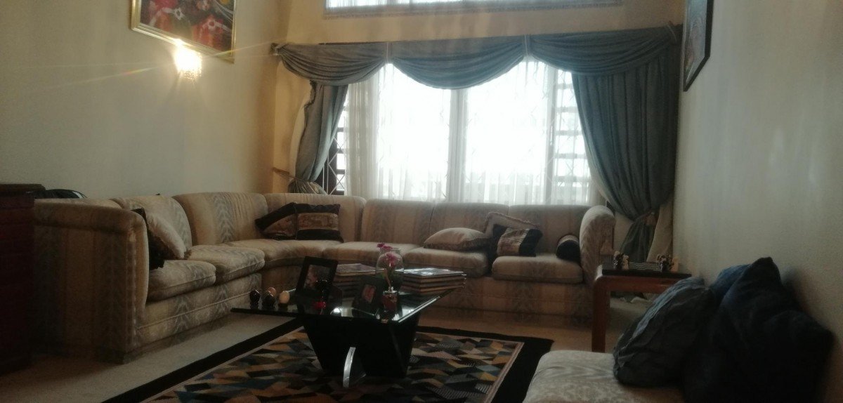 Casa En Arriendo - Santa Barbara Central, Bogota