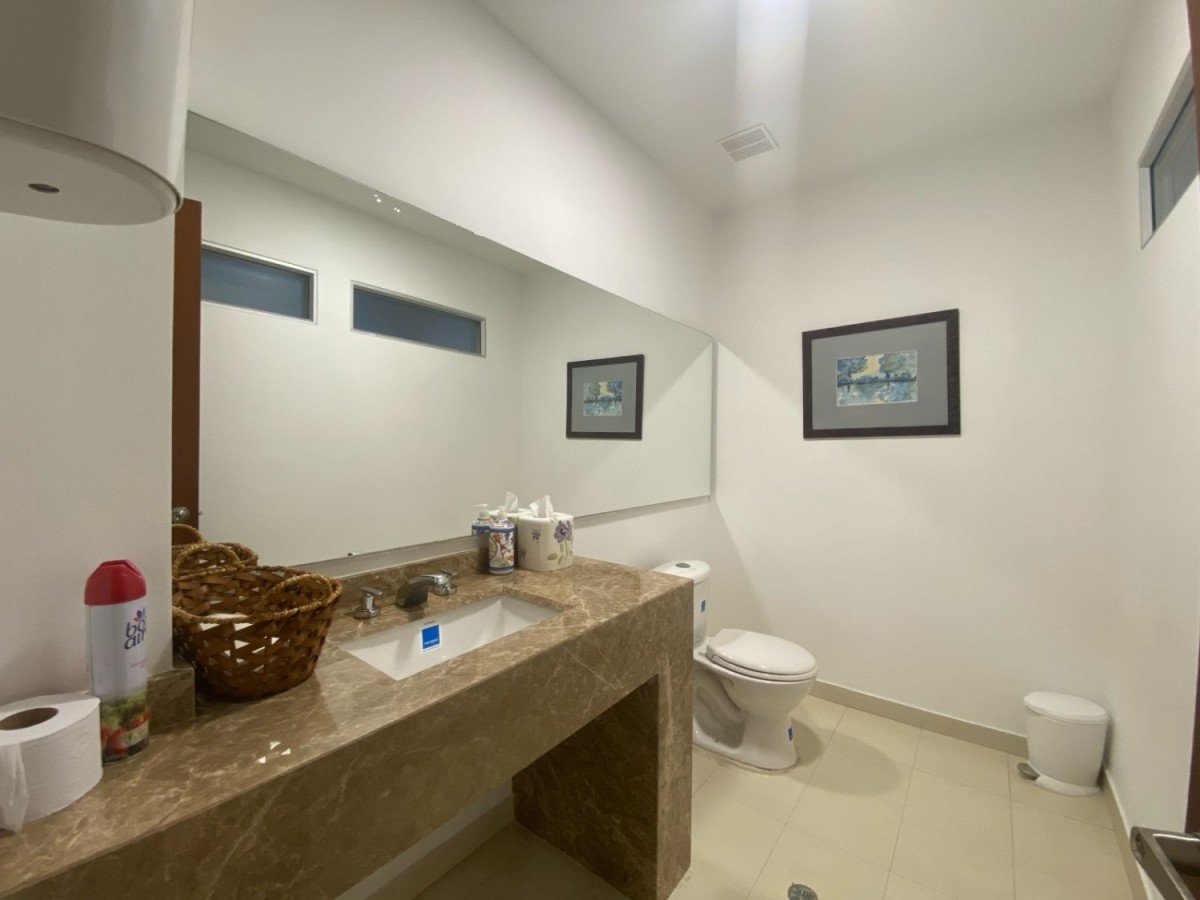 Casa En Arriendo - El Nogal, Bogota