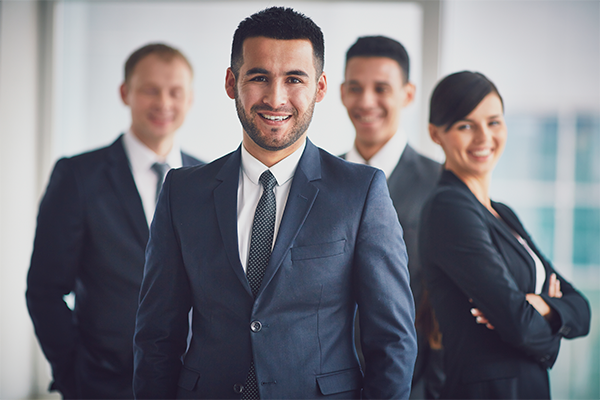 Te brindamos unos items importantes para que tengas en cuenta de lo importante que es elegir una inmobiliaria con trayectoria y compromiso, será esa mano amiga que te ayudará a gestionar y resolver cualquiera de tus solicitudes con temas de Finca Raiz.