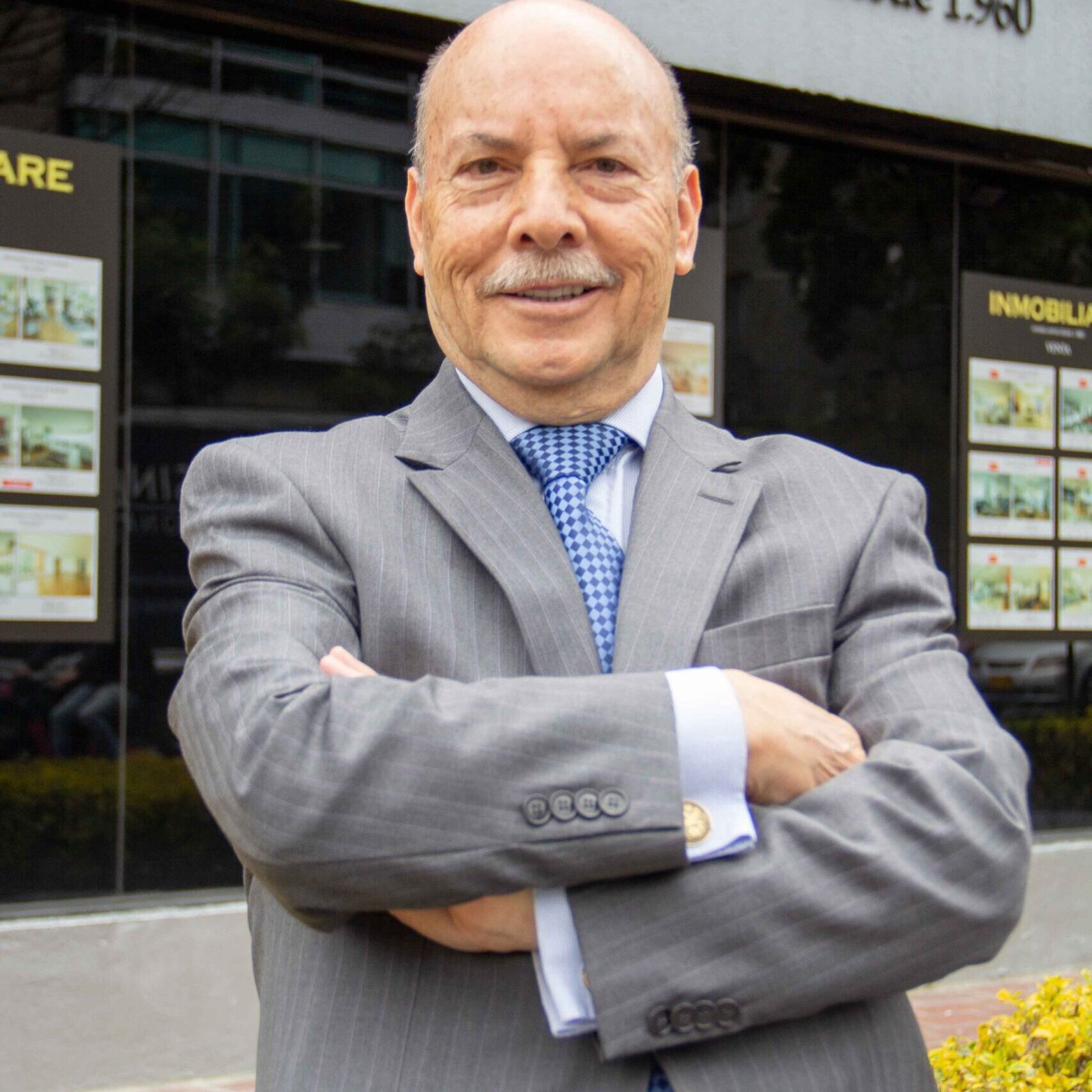 Agustin Gonzales V2_PW Agustin Gonzales V2_PW